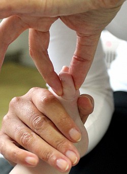 BabyShiatsu - Fußbehandlung.